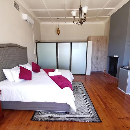 Lucolo Palace B&B Aliwal North Luaran gambar
