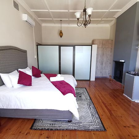 Lucolo Palace B&B Aliwal North Bilik gambar