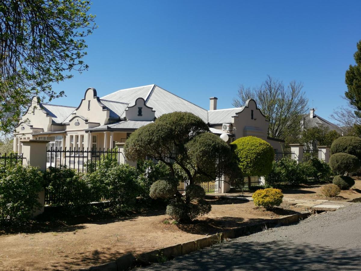 Lucolo Palace B&B Aliwal North Luaran gambar