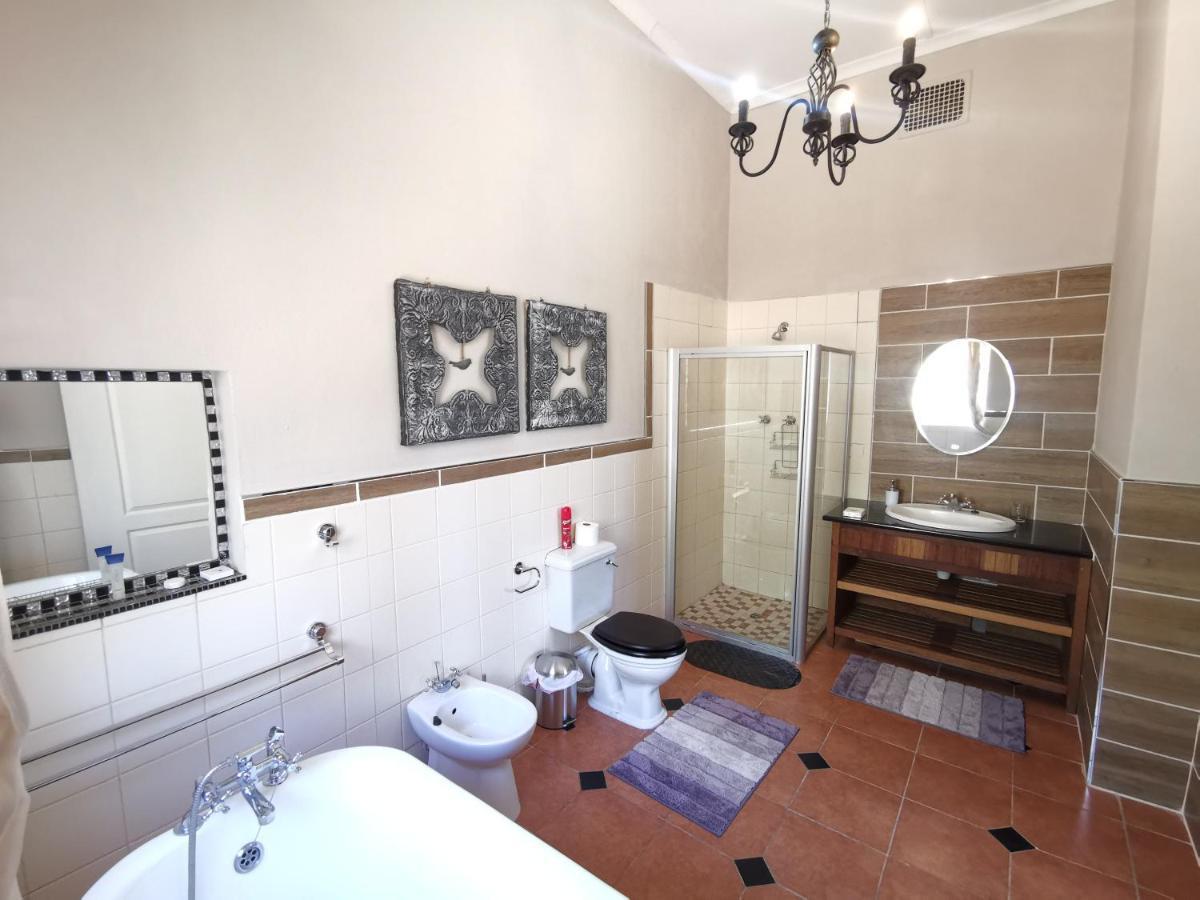 Lucolo Palace B&B Aliwal North Luaran gambar