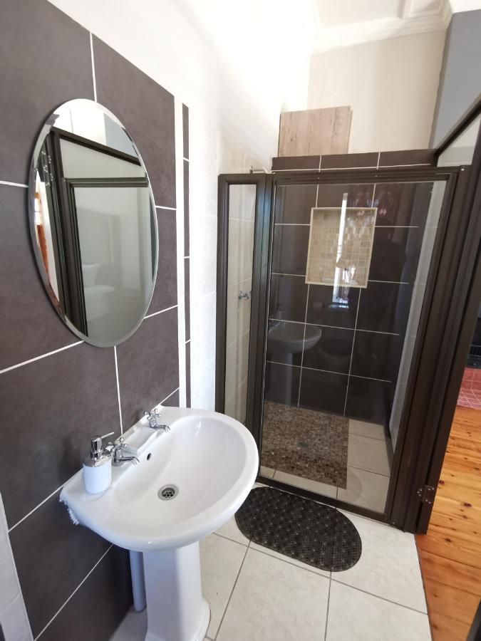 Lucolo Palace B&B Aliwal North Luaran gambar